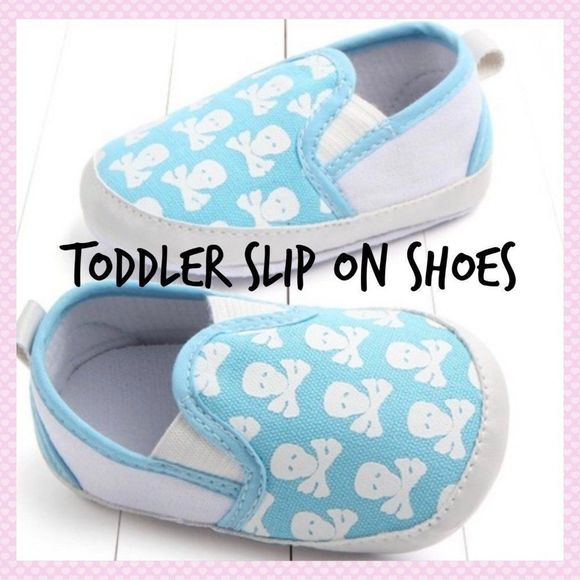 NWT, Adorable Baby/Toddler Slip on Blue Skull Shoes - Picture 1 of 2